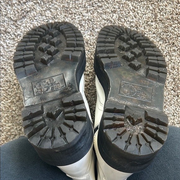 Dr. Martens: Stylish White Platform Boots - Picture 7 of 10